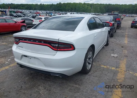 2016 Dodge Charger Sxt z USA, uszkodzony, nr VIN 2C3CDXHG8GH332810